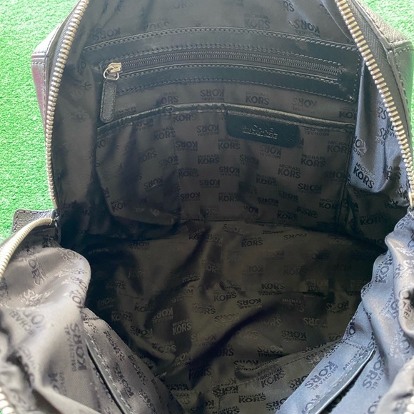 🎉🎉🎉HOST PICK 🎉🎉Authentic Michael Kors Bag | Michael Kors Bag | Black Bag | - Picture 10 of 16